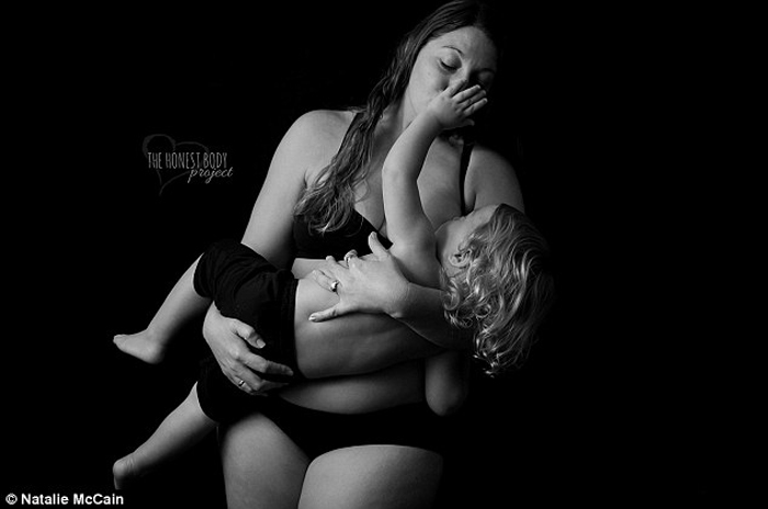 Важно создать позитивный образ кормящих матерей. Фото: Natalie McCain.