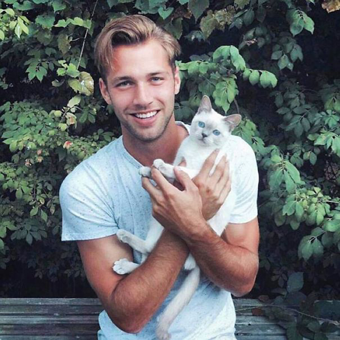 Hot dudes with kittens.