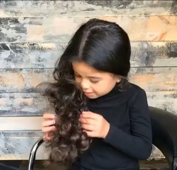 Маленькая девочка с шикарными волосами. Instagram sagidahary.