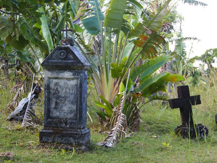 Пиратские могилы на острове Святой Марии.