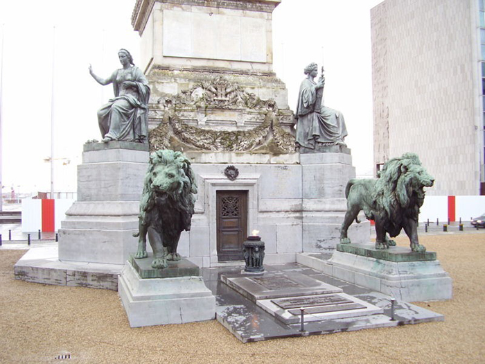 Могила Неизвестного Солдата в Брюсселе.