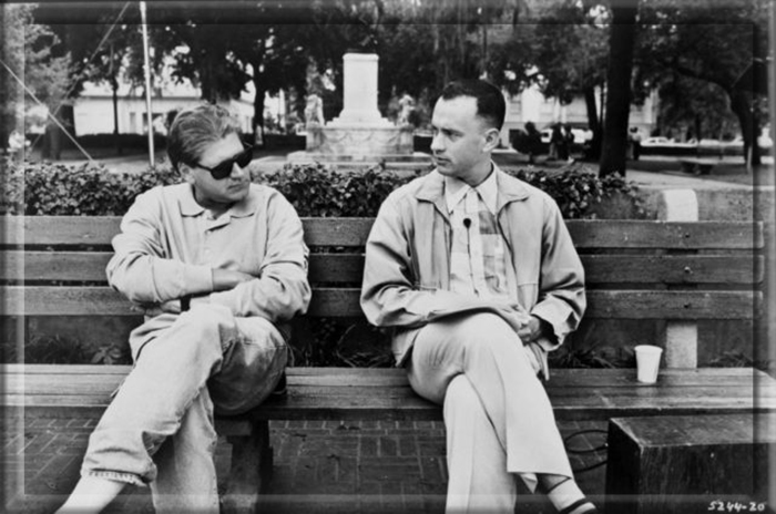Режиссёр Роберт Земекис и Том Хэнкс за кадром на съёмках фильма «Форрест Гамп», 1994 год.