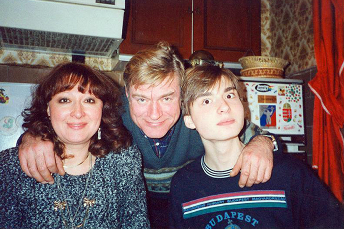 Борис Щербаков с женой и сыном. / Фото: biografii.net