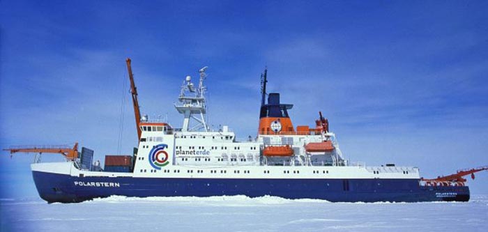 Ледокол RV Polarstern.