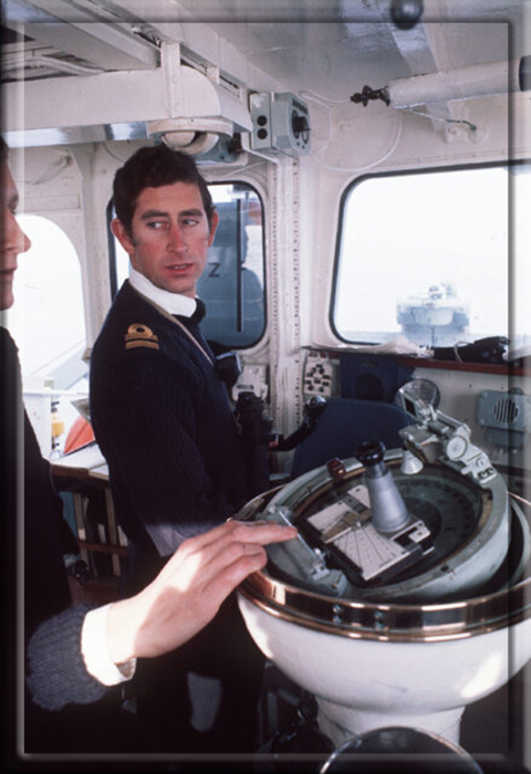 Принц Чарльз на мостике HMS Bonington, октябрь 1976 года.