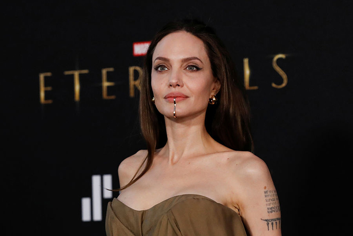 Анджелина Джоли часто меняет имидж. / Фото: gazeta.ru