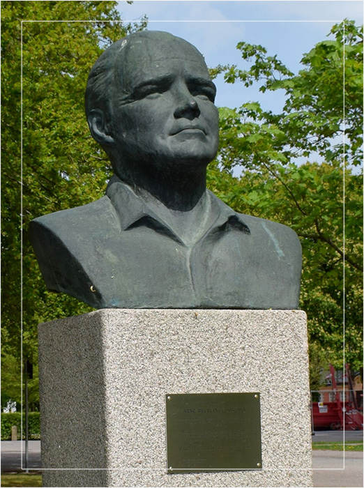 Памятник гениальному учёному Арне Бёрлингу.