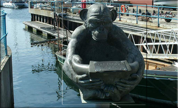 Памятник обезьяне в Хартпуле.