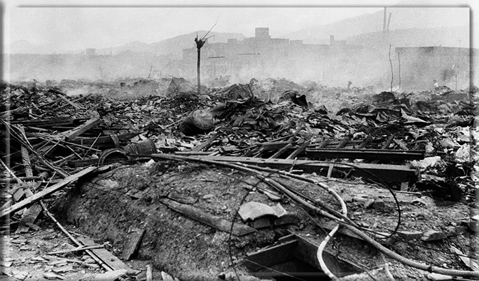 Хиросима после того, как американцы сбросили на город атомную бомбу.