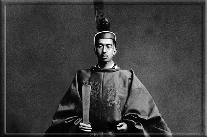 В 1926 году Хирохито был провозглашён императором.