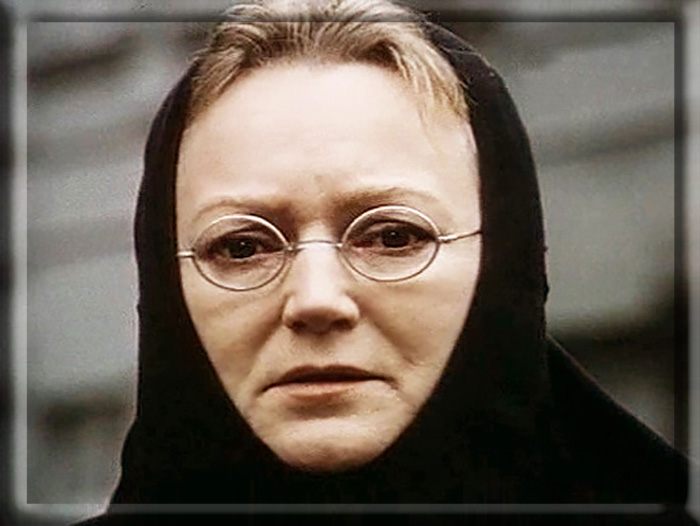 Людмила Касаткина в фильме «Мать Мария» 1982 года.