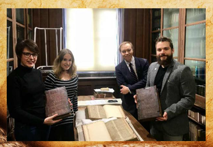 Группа экспертов, которые занимались исследованиями рукописи Мерлина. 