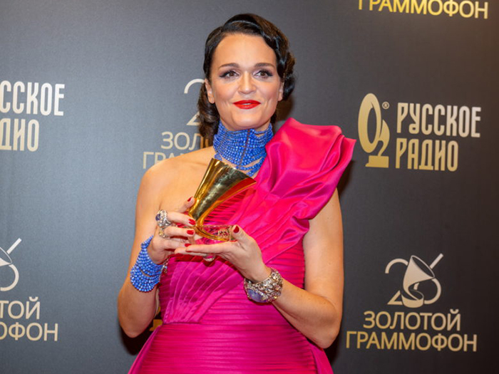 В 2022 году Слава получила свой 10-й «Золотой граммофон». / Фото: eg.ru