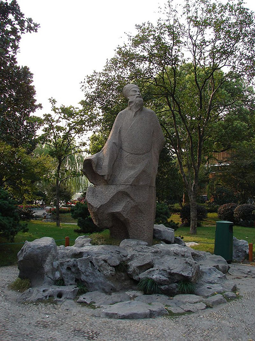 Памятник Су Ши у озера Сиху в Ханчжоу. / Фото: wikipedia.org