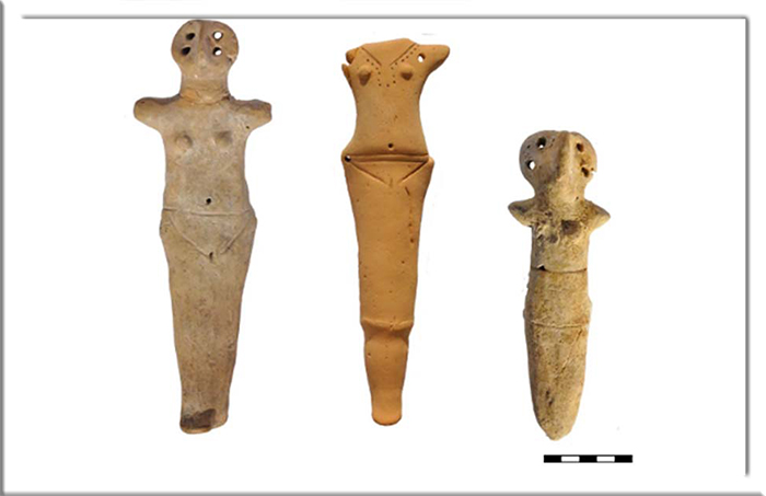 Женские фигурки, относящиеся к Кукутень-Трипольской культуре, обнаружены в пещере Вертеба.