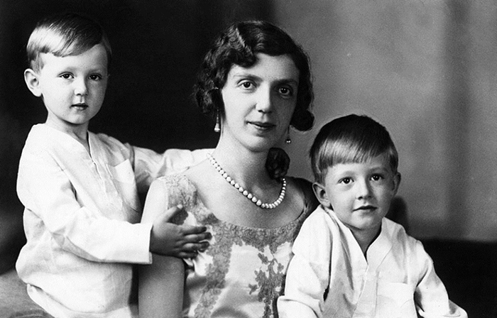 Принцесса Мафальда с сыновьями Морицем и Генрихом, 1930-е годы. / Фото: Wikimedia Commons