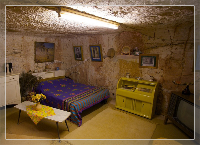 Подземная спальня.