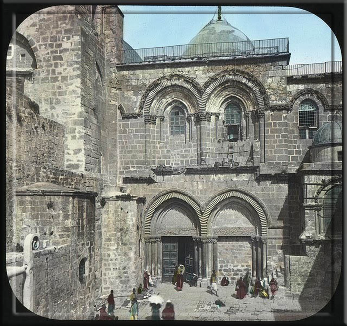 Фотография Храма Гроба Господня 1895 года.