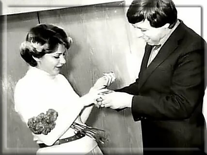 Анна Каменкова и Анатолий Спивак на своём бракосочетании, 1980 год.