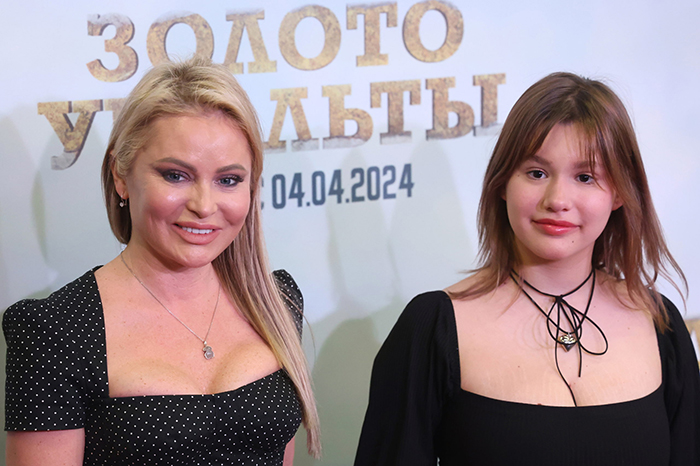 Дана Борисова с дочерью. / Фото: eg.ru