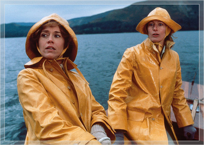 Джейн Фонда (слева) и Ванесса Редгрейв в фильме 1977 года «Джулия», адаптированном из истории, вероятно, основанной на жизни Мюриэль Гардинер.