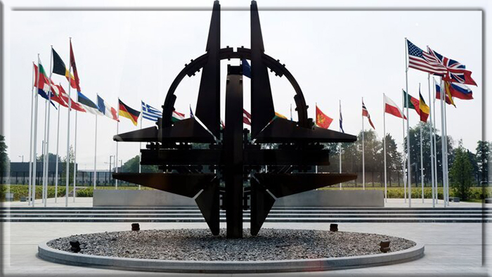 НАТО было основано в 1949 году.