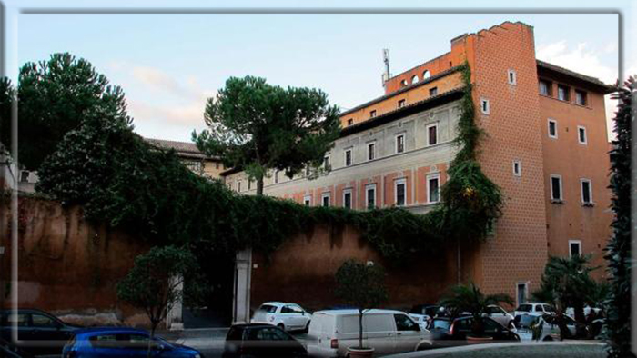 Театр Нерона был найден под садом Палаццо делла Ровере, ныне известного как Палаццо деи Пенитенциери в Риме.