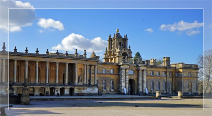Фрагмент экстерьера дворца Бленхейм в Оксфордшире, Англия. Дворец Бленхейм был главной резиденцией герцогов Мальборо с 1722 года.
