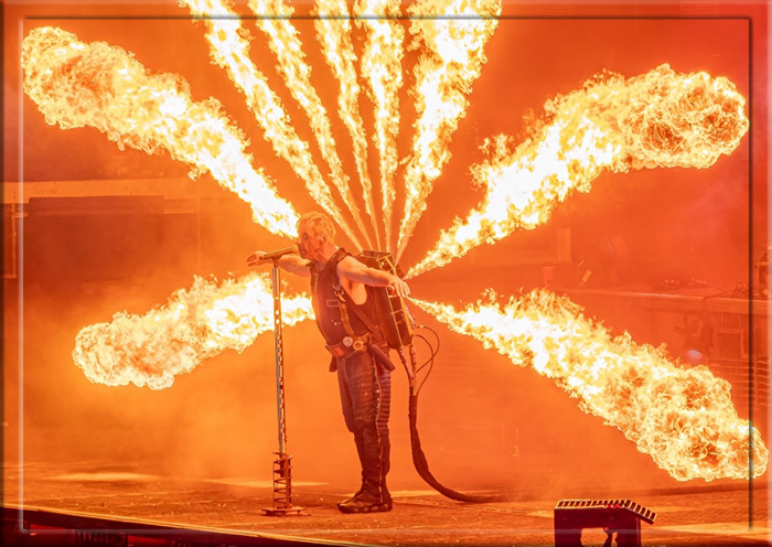 Rammstein славятся своими огненными во всех смыслах шоу.
