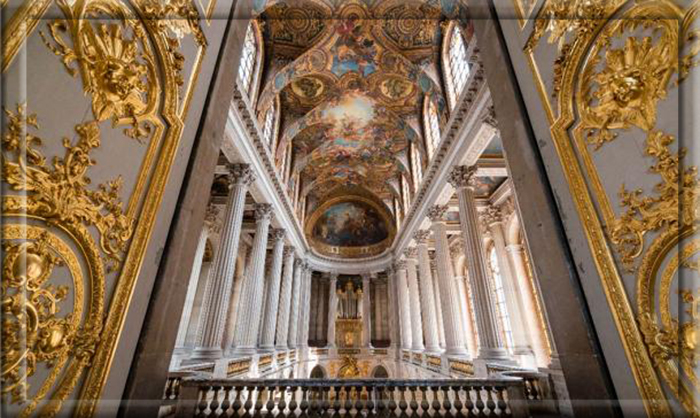 Интерьер капеллы Версальского дворца.