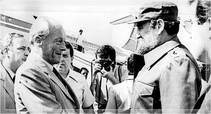 Вилли Брандт и кубинский лидер Фидель Кастро на Кубе в 1984 году.