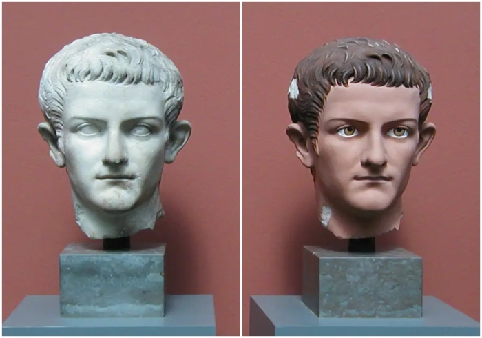 Слева направо: Мраморный бюст Калигулы и его раскрашенная копия, новая глиптотека Карлсберга (Копенгаген).