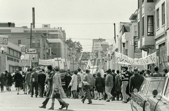 Марш против войны во Вьетнаме от центра Сан-Франциско до парка Золотые Ворота. \ Фото: ids.si.edu.