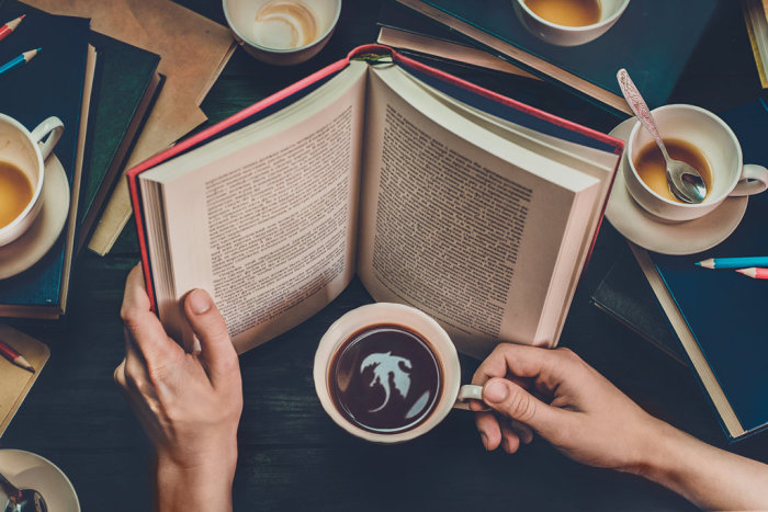 Осень - время книг. Кофе для мечтателей (Coffee for dreamers). Автор работ: Дина Беленко (Dina Belenko). 