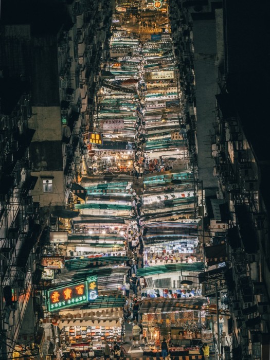 Дениз Квонг отправилась в Гонконг, чтобы запечатлеть рынки.