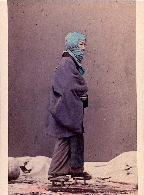 Японская женщина.  Цветные фотографии Японии 1865 года. Автор фото: Felice Beato.