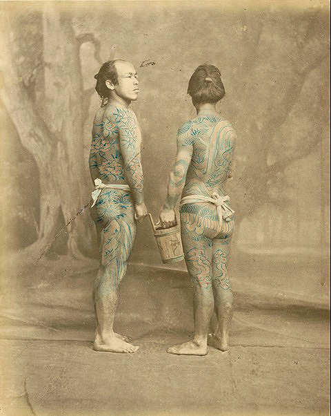 Татуировки, как дань новой моде и культуре.  Цветные фотографии Японии 1865 года. Автор фото: Felice Beato.