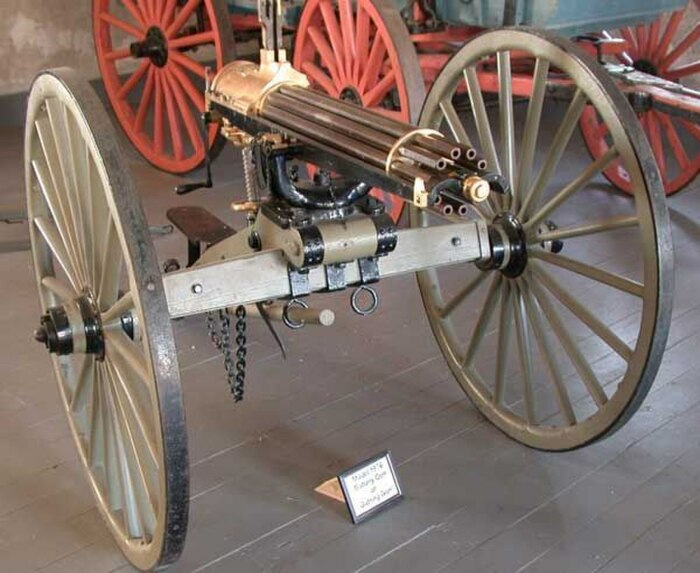 Орудие Гатлинга, модель 1876 года, Форт-Ларами (Вайоминг), США. \ Фото: hmoob.in.