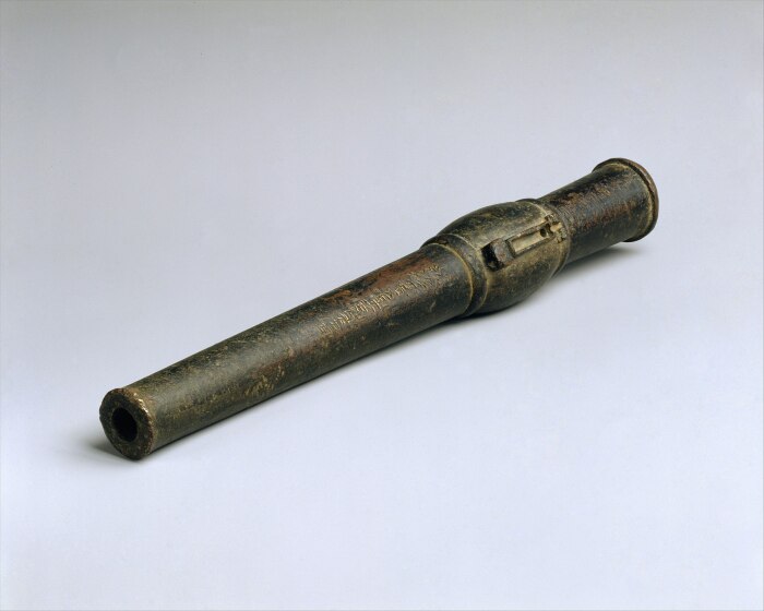Китайская ручная пушка, 1424 год. \ Фото: thereaderwiki.com.