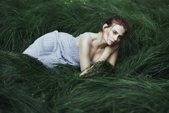 Зеленая трава. Автор фото: Лара Вэрнэт (Lara Wernet).