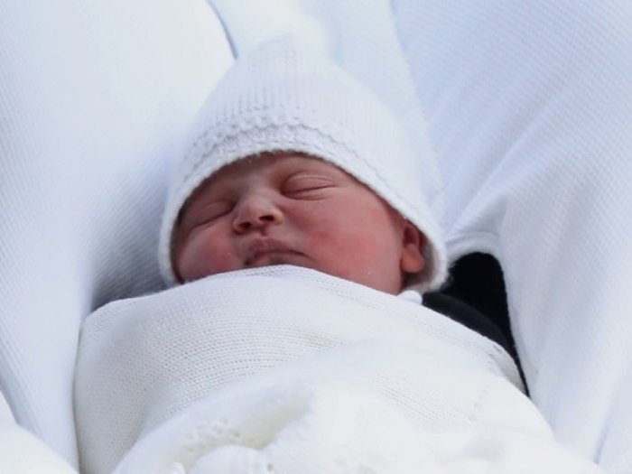 Принц Луи в тот день, когда он родился.