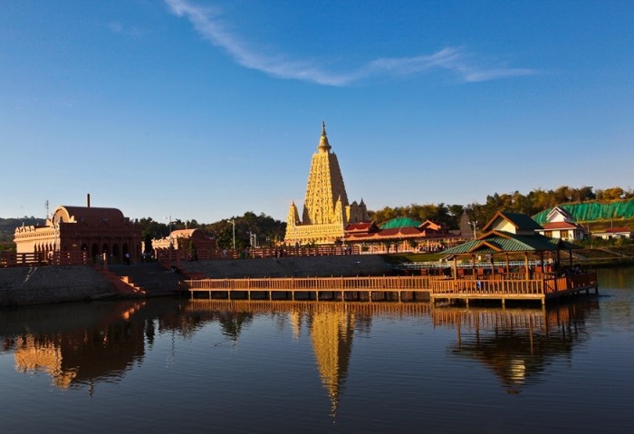 Нейпьидо - необычная столица Мьянмы.