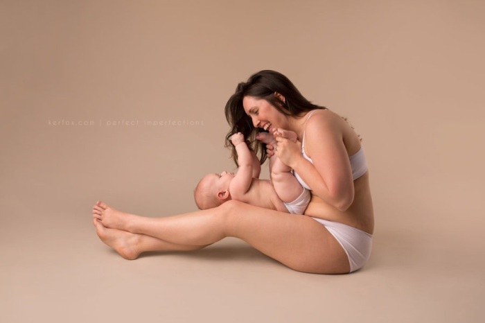 Быть мамой, - это так прекрасно. На фото: Нили Кер-Фокс со своим малышом. Автор фото: Нили Кер-Фокс (Neely Ker-Fox).