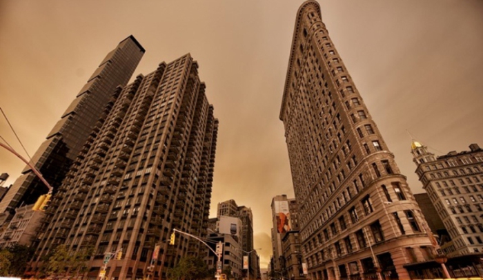 Безжизненные здания в Нью-Йорке. 