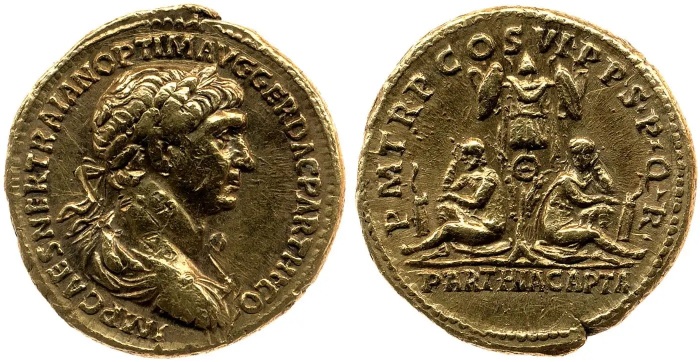 Золотая монета императора Траяна с портретом императора на аверсе, трофей между двумя сидящими парфянами на реверсе, 112-117 годы н.э. \ Фото: google.com.