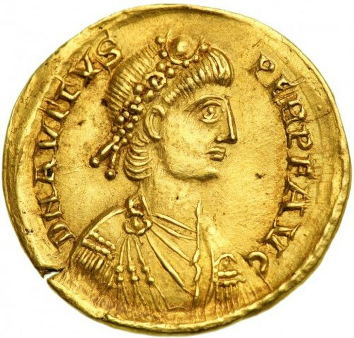 Золотая монета с изображением Петрония Максима, 425-455 гг. н.э. \ Фото: stringfixer.com.