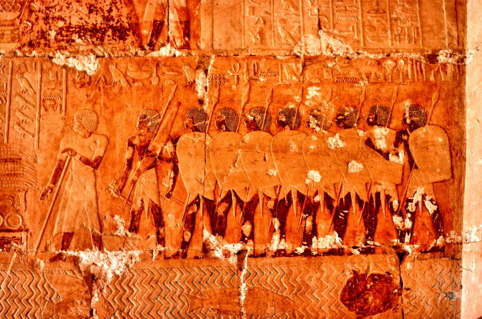 Рисунок из погребального храма Хатшепсут об экспедиции в Пунт. \ Фото: ultimavoce.it.