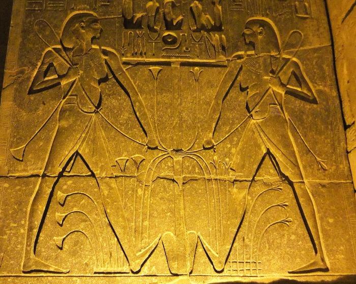 Головные уборы и прически древнеегипетских фараонов и цариц( Эхнатона, Нефертити, Рамзеза)