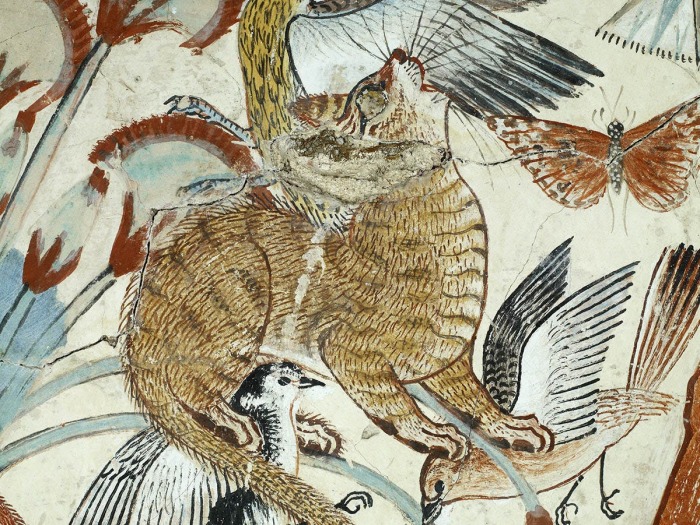Деталь на надгробной росписи, найденной в гробнице Небамона, изображающая невероятно реалистичную кошку, около 1350 года до н.э. \ Фото: glencairnmuseum.org.