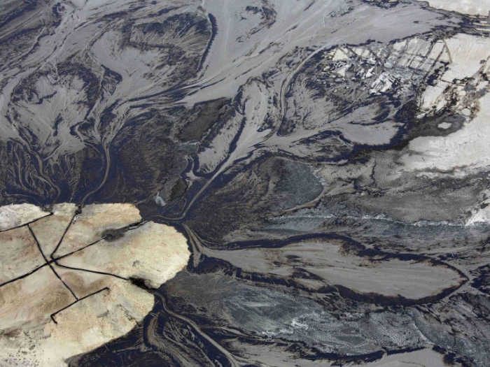  Нефтеносные пески Канады. Фото Todd Korol.